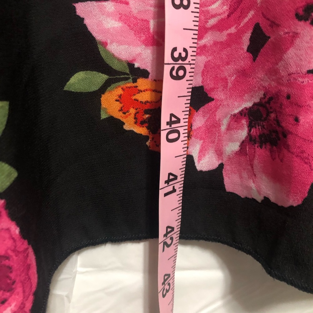 M LuLaRoe Kimono - Picture 6 of 6